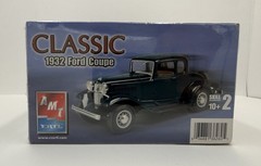 1932 Classic Ford Coupe 1:25 Scale Model Kit AMT / ERTL