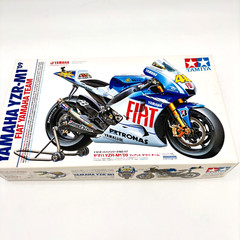 Tamiya 1/12 Full-View Full View Yamaha Yzr-M1 09 Fiat Team Model Kit Unassembled