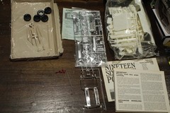 AMT Prestige 1965 Pontiac Bonneville Sealed Inside 1/25