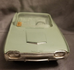 AMT 1963 Ford T-Bird Thunderbird Dealer Promo Pale Green Convertible 1/25 USA