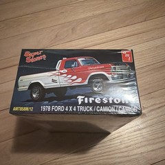 AMT 1978 Ford 4×4 Pickup Truck Firestone Super Stones 1/25 Model Kit