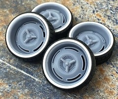 Resin 22 In. Raceline Desperado Wheels, W One In. Whitewalls,1/24 Scale,1/25