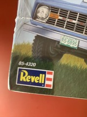 1:25 FORD BRONCO Plastic Model (Car/ Truck) Kit # 85-4320 (Revell, 2016) NEW