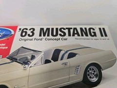 Lindberg 1963 Ford Mustang II Concept Car 1/25 Scale Model Kit NEW OPEN BOX READ