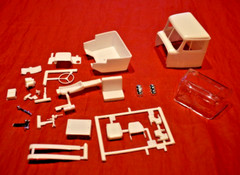AMT Diamond Reo Cab Interior and Glass Parts 1/25