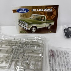 Moebius 1:25 1970 Ford F-100 Plastic Model Kit 1228 T2