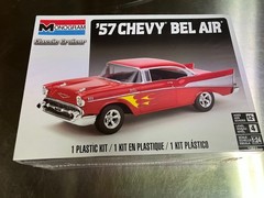 Monogram 1/24 scale 1957 Chevy Bel Air Classic Cruiser model car kit