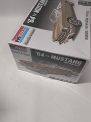 Monogram 1964 1/2 Mustang Convertible 1:24 Scale Model Kit 14019 Open Box