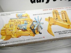 AMT 1:25 Construction Bulldozer Model Kit – AMT1086/06