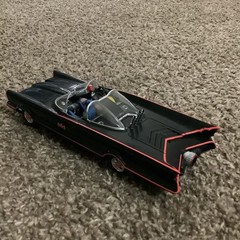 Polar Lights 1/25 Snap Batman 1966 Batmobile Prepainted Model Kit Figure Parts