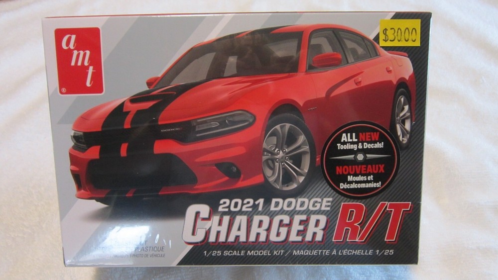 AMT 2021 DODGE CHARGER R/T 1/25 SCALE SKILL LEVEL 2