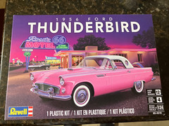 NEW SEALED REVELL 1956 PINK FORD THUNDERBIRD 1/24 MODEL CAR 85-4518 LEVEL 4