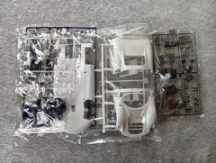 Tamiya 1/18 Porsche 910 Challenger Series NO1 Collectables 17+