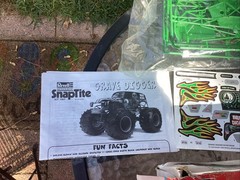 Revell Monogram 85-1901 Snaptite Grave Digger Monster Truck 1/25 Model Kit