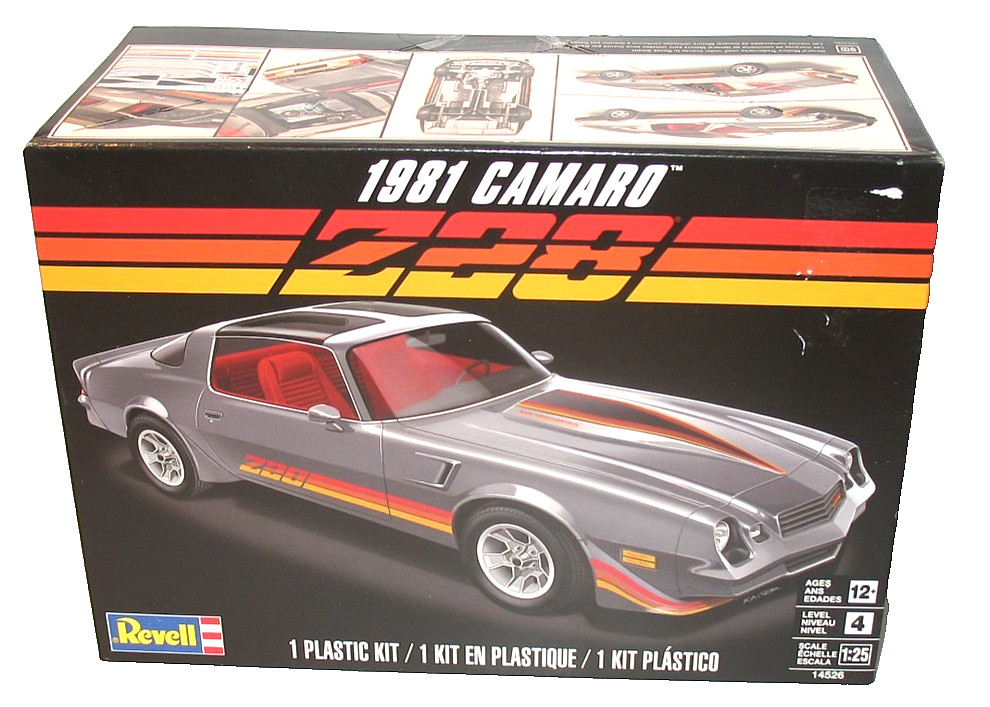 1981 Chevrolet Camaro Z28 Model Car Kit 1:25 Scale 1922 Revell