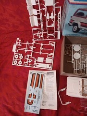 M1B rare Complete Monogram No. 2248, 1979 GMC “Jimmy” Model Kit truck gift