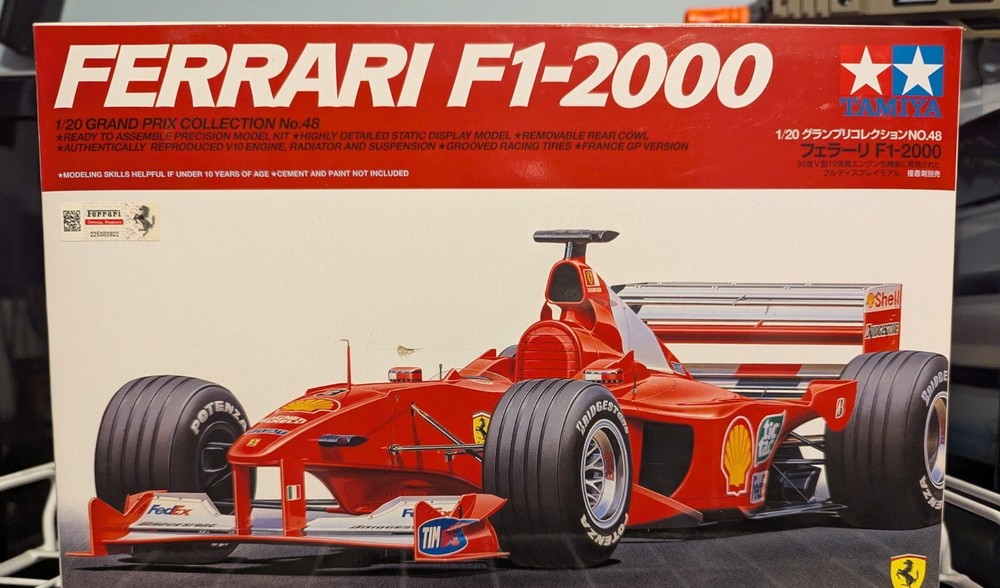 Tamiya Ferrari F1-2000 Formula 1 Kit 1:20 Scale Building Kit