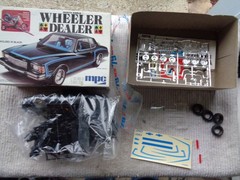 MPC # 1-0731 CHEVROLET MONTE CARLO WHEELER DEALER Open Unbuilt Model Kit 1/25
