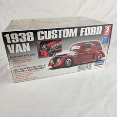 Lindberg 1938 Custom Ford Van 1/24 Scale Plastic Model Kit