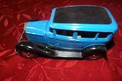 HUBLEY FORD 4 DOOR SEDAN METAL MODEL KIT HOT ROD PARTS REPAIR 1:20 JUNKYARD BLU