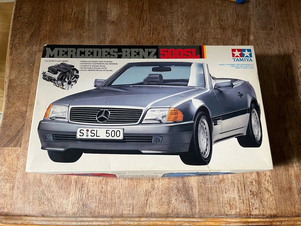 VINTAGE 1990 TAMIYA MERCEDES-BENZ 500 SL PLASTIC MODEL KIT 1:24 SCALE – JAPAN