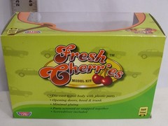 MOTORMAX FRESH CHERRIES 1974 FORD PINTO 1:24 CAR DIE CAST METAL MODEL KIT BOXED