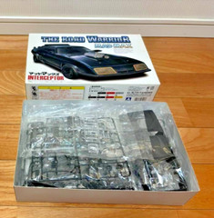 Aoshima The Road Warrior Mad Max 1/24 Scale Model Kit Interceptor 2003