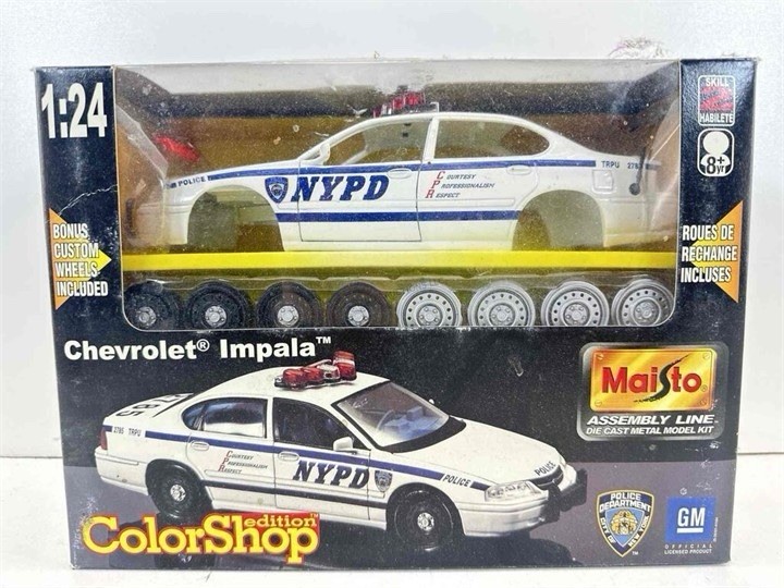 MAISTO 1/24 Assembly Line – NYPD Chevrolet Impala Patrol Car -Damaged Box New