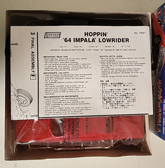Lindberg Snap Fit Hoppin’ ’64 Impala Lowrider Kit # 73021 Open No Power see des