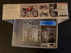 1:12 Scale Aoshima Honda CB400 Four Motorcycle Bike Model Kit – 1974 Model New