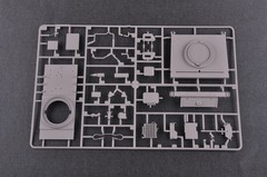 Trumpeter 1/35 01047 M270/A1 Multiple Launch Rocket System Finland/Netherlands