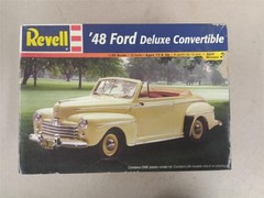 Revell 1948 Ford Deluxe Convertible 1/25 Model Kit #85-2575 Partially Built