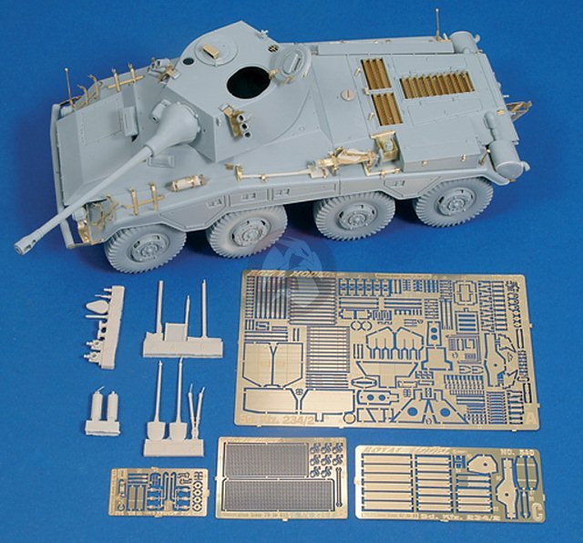Royal Model 1/35 Sd.Kfz.234/2 “Puma” Update Set (for Dragon kit No.6256) 540