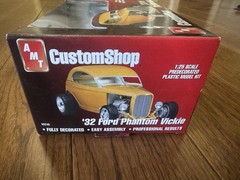 AMT Custom Shop 1/25 1932 32 Ford Phantom Vickie Predecorated Painted Model