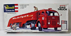 Revell White Fruehauf Gas Truck, 1995 Re-Issue, Unsure on Scale Contents ‘SEALED