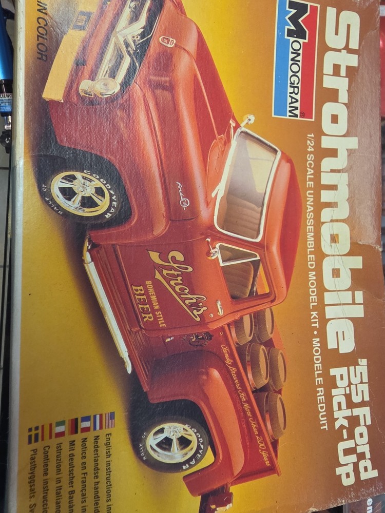 MONOGRAM 1955 FORD PICK-UP STROHMOBILE 1:24 MODEL KIT Partially Completed.