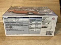 Revell ’70 Dodge Challenger 2 ‘n 1 (1999) 1:24 Model Kit #85-2596 Sealed