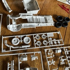 AMT Ertl 6153 1/25 Scale 1994 Ford F-150 Lightning Pickup Plastic Model Kit