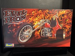 REVELL 17325 EVIL IRON CUSTOM CHOPPER TRIKE MODEL KIT-NIB-1/8 SCALE