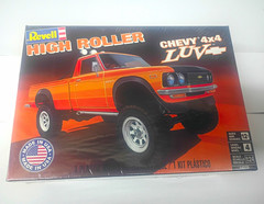 Revell High Roller Chevy 4×4 LUV 1:24 Plastic Pickup Truck Model Kit Sealed