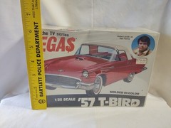 Sealed. Vintage (1979) ’57 T-Bird model by AMT, from the TV show Vegas.