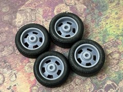1/24 Scale: 17-inch “Cragar Street Pro” wheels W/ Wide Rear Tires . Resin