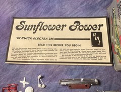 VINTAGE AMT 1962 BUICK ELECTRA SUNFLOWER FLOWER POWER 1:25 MODEL KIT #T136-150!