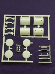 Diamond REO Truck Tractor FUEL TANKS with MOUNTS , STEPS for 1:25 AMT Model Kit
