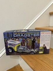 POLAR LIGHTS CARL CASPER UNDERTAKER DRAGSTER MODEL KIT 1/25 SCALE