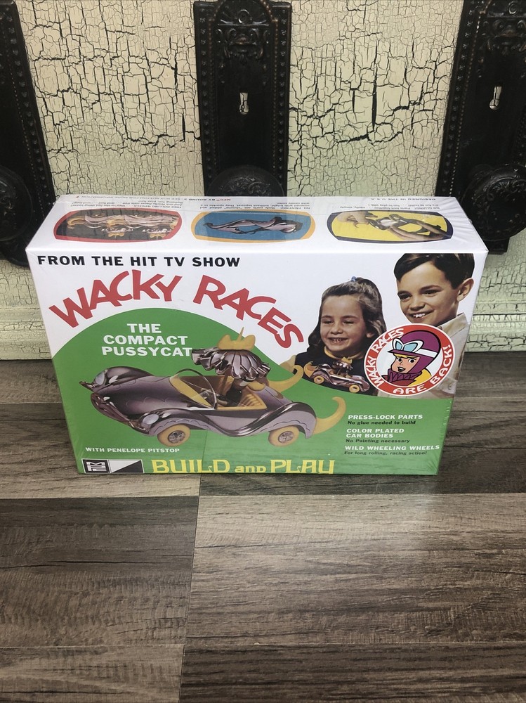 MPC 1/32 Wacky Races Compact Pussycat SNAP MPC934 Plastic Models SNAP All