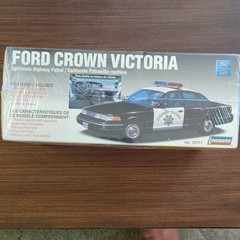 Lindberg Ford Crown Victoria CHP 1:25 Model Kit Prepainted Body Decals 72777