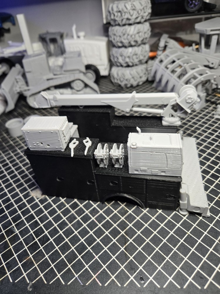 Mechanic Body With Craine 1-25 Scale