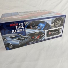 AMT 1968 Chevrolet Camaro Z/28 1/25 Scale Plastic Model Kit