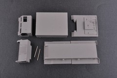 Trumpeter 1/35 01047 M270/A1 Multiple Launch Rocket System Finland/Netherlands